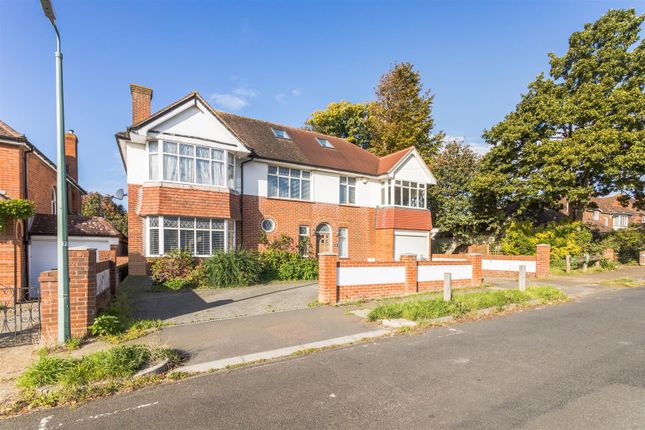Thumbnail Detached house for sale in Fairfield Gardens, Portslade, Brighton