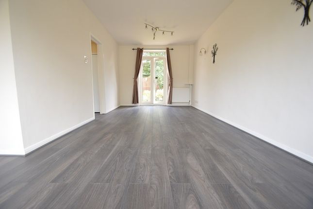 66, Lynch Hill Lane, Berkshire photo 2