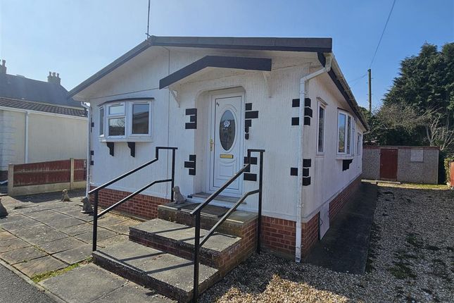 2-bed caravan on 41, St. Oswalds Park, Dunham On Trent, £80,000