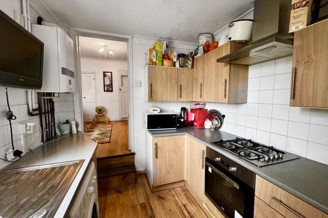End terrace house for sale in Raphael Road, Gravesend, Kent