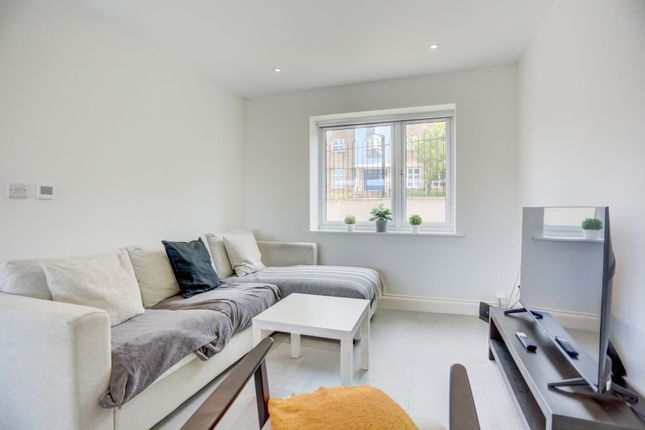 49b Brentwood Road, Brighton photo 4