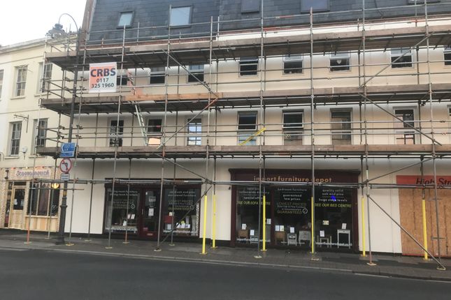 Retail premises to let in High Street, Cheltenham