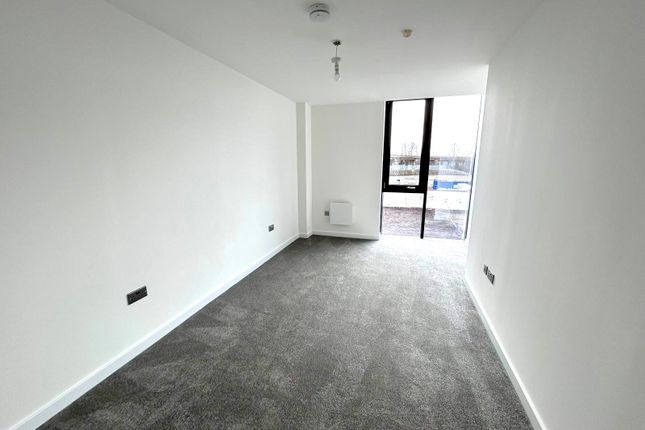 Flat 100, Milton Keynes photo 3