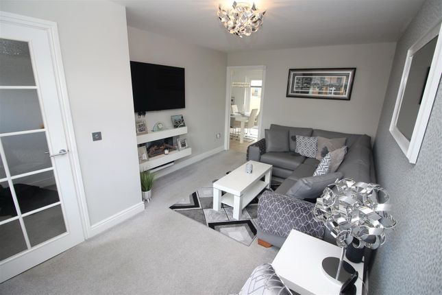 2, Bargane View, Greenock photo 2
