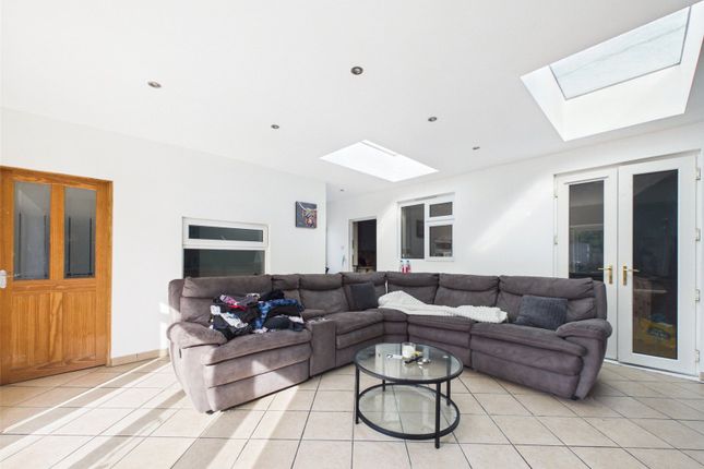164, Innsworth Lane, Gloucestershire photo 2