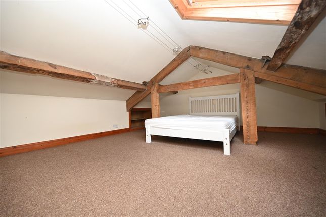 Cottage to rent in Canada Road, Rawdon, Leeds