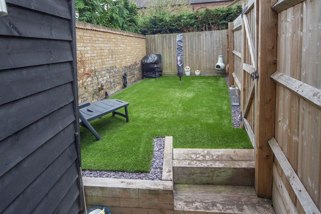Hardinge Place Toddington Dunstable Lu5 3 Bedroom Barn Conversion Hardinge Place Toddington Dunstable Lu5 3 Bedroom Barn Conversion For 47712260 Primelocation