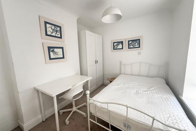 24, St Gluvias Street, Penryn photo 4