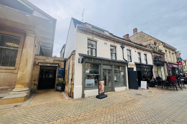 Thumbnail Flat to rent in High Street, Stamford