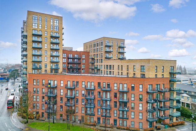 2-bed flat on 44 Samuelson House Merrick Road, Southall, £385,000