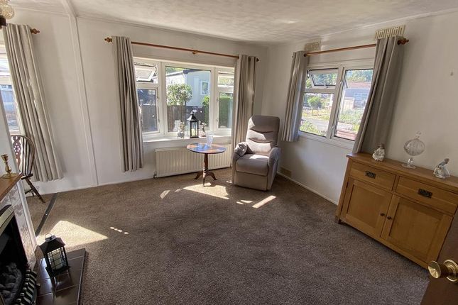 21, Westhorpe Park, Marlow photo 2