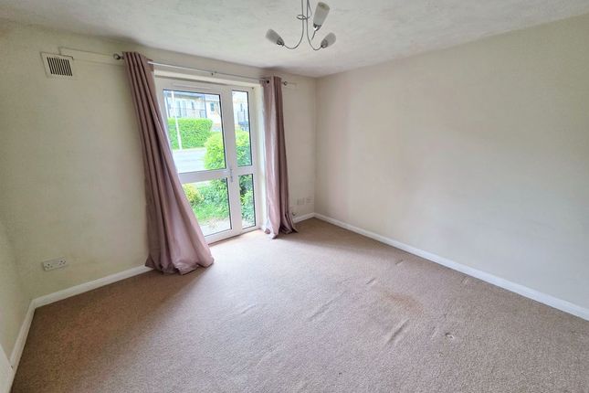 Royston Court,Flat 3, Stanley Road, Southampton photo 3