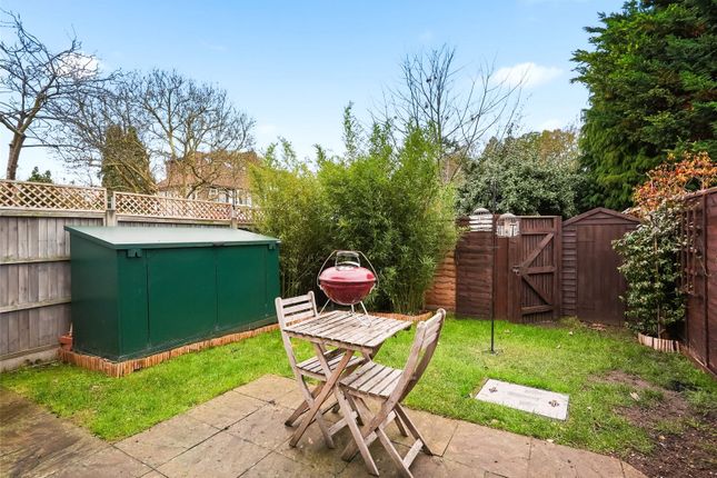 36a, Strawberry Vale, Twickenham photo 2