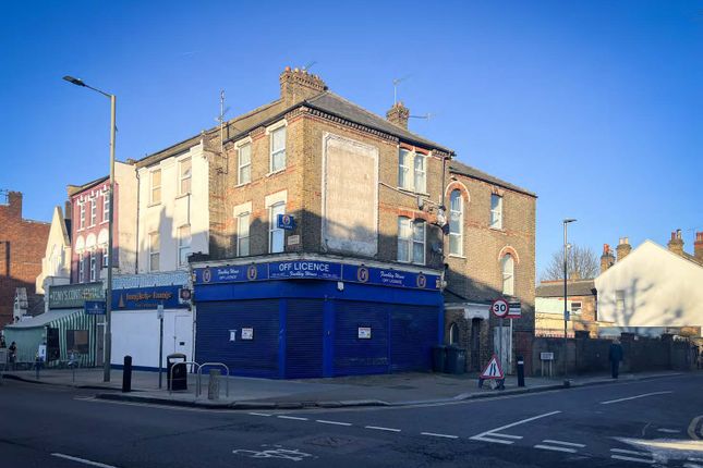 Thumbnail Retail premises for sale in 136 High Road, East Finchley, London