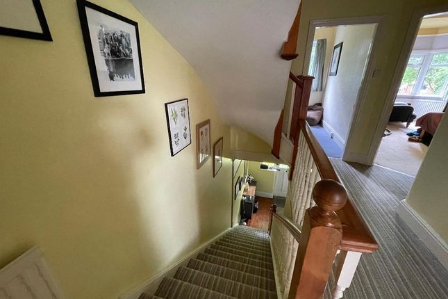 76, Westbourne Avenue, Hull photo 2