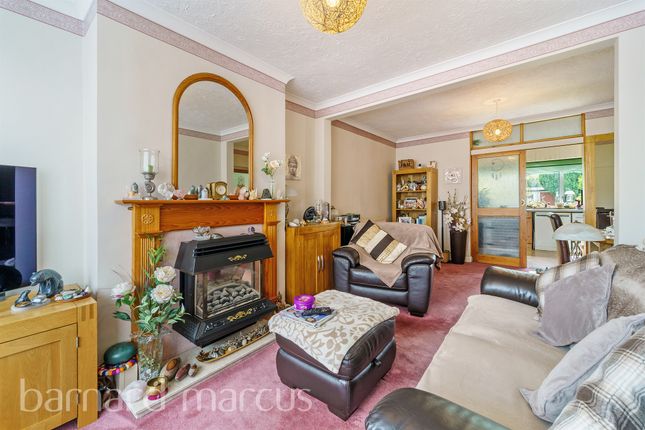 256, Hounslow Road, FELTHAM photo 4