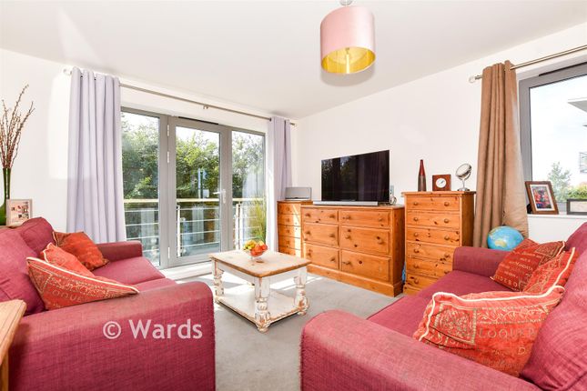 16, The Farrows, Maidstone photo 2