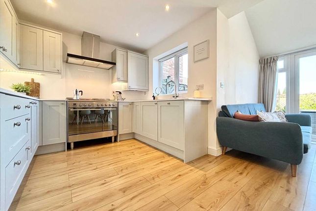 11, Mill Pond Close, Kirkby IN Ashfield photo 2