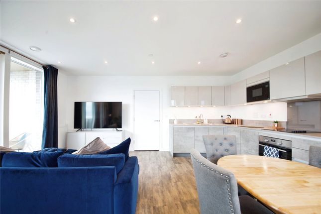 Flat for sale in Alma Road, Enfield, Middlesex