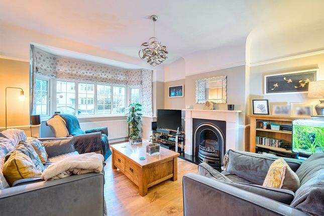 20 Newton Wood Road, Ashtead photo 4