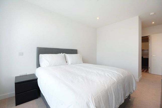 Flat to rent in Deacon Street, Elephant And Castle