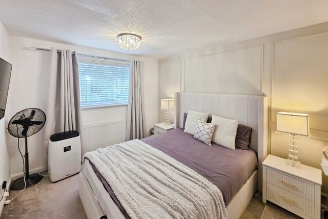 110, Peterborough photo 5