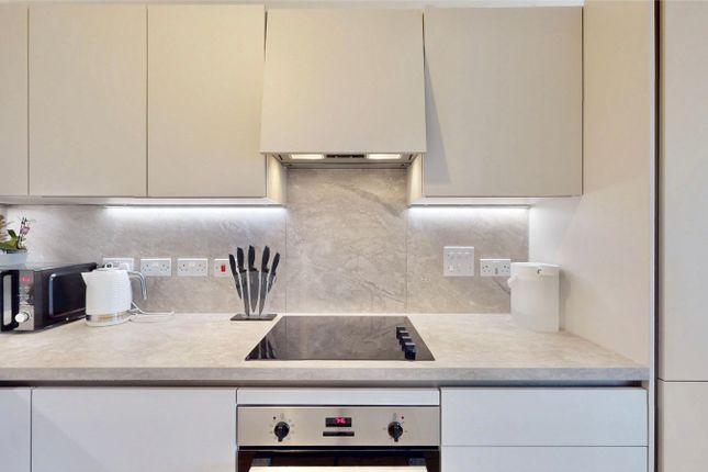 78, Vista Heights, London photo 3