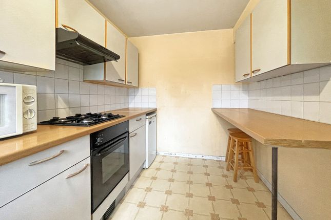 Flat for sale in Hill Avenue, Amersham