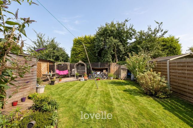 17 Swaby Close, Grimsby photo 4