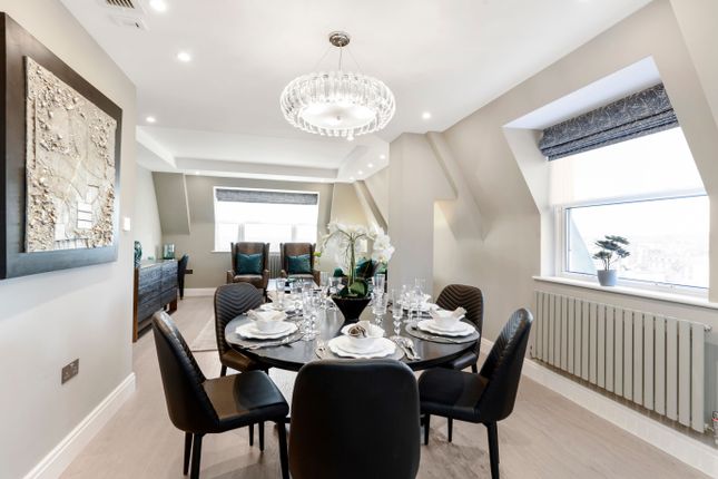 Triplex to rent in St Johns Wood Park, St Johns Wood