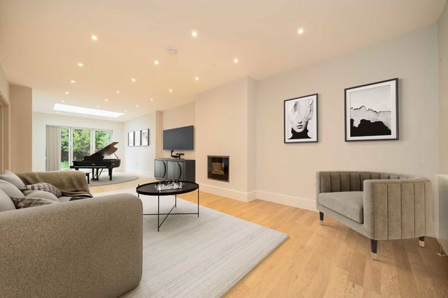 4, Stuart Avenue, London photo 2