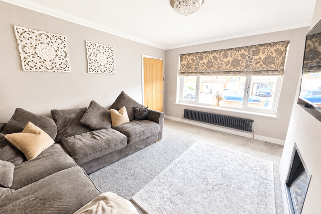 138, Beachcroft Road, Kingswinford photo 4