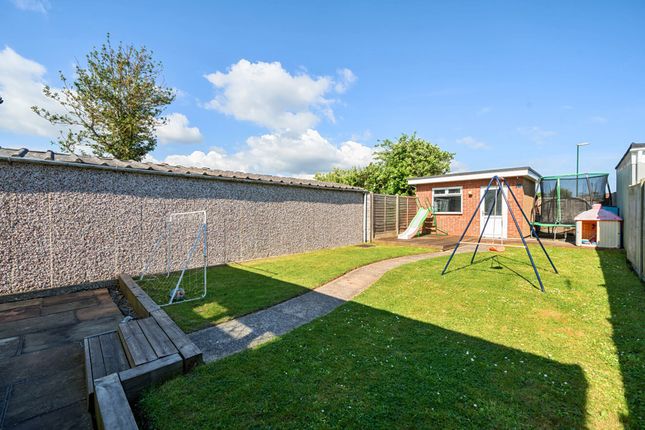 14, Lincoln Avenue, Bognor Regis photo 4
