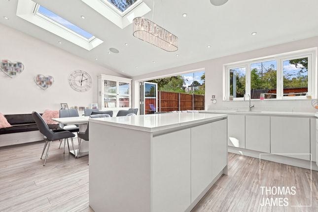 39, Park View, London photo 4