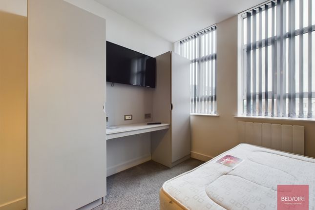 Flat to rent in College Street, City Centre, Swansea