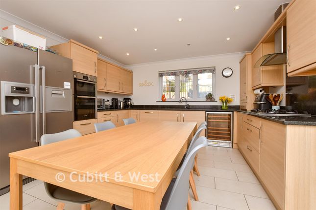 2, Bankside, Epsom photo 2