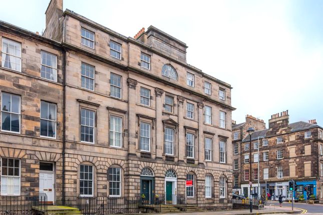 Flat to rent in Great King Street, Edinburgh