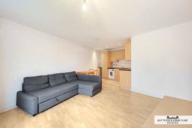 Flat 9, 230 Ferndale Road, London photo 3
