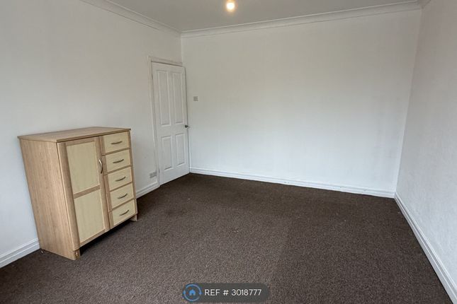 Walnut Avenue, Wigan photo 4