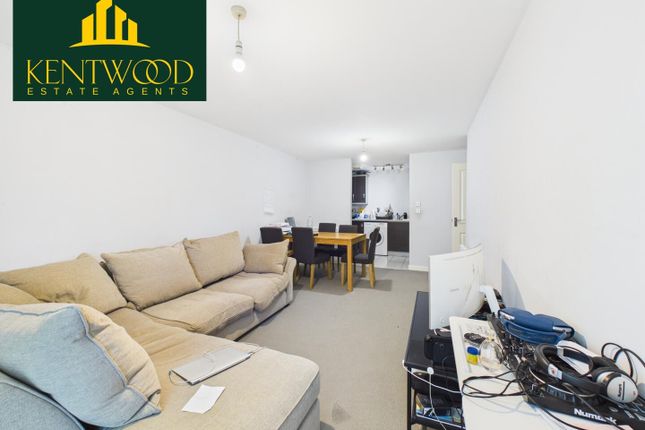 6, Eaton Avenue, Slough photo 4