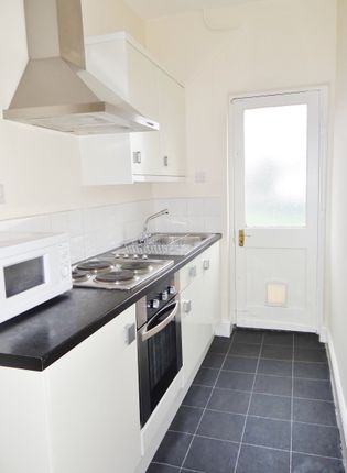 1 bed flat to rent in High Road, London N12