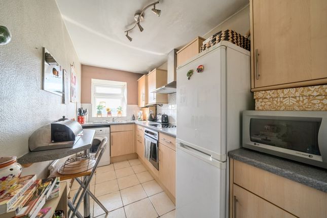 9, Jubilee Court, Harrow photo 3