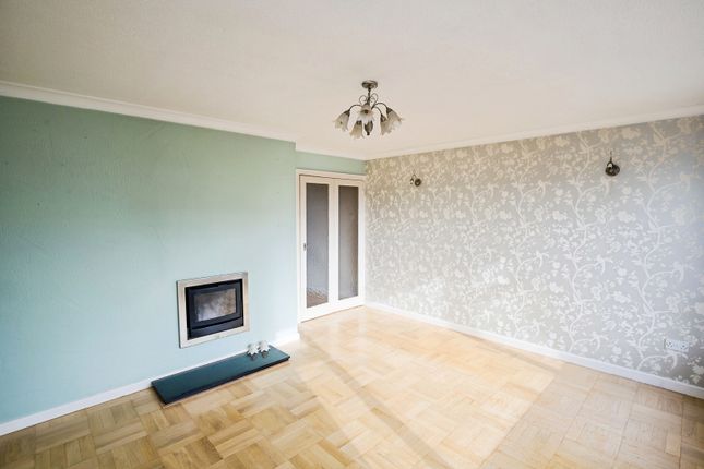 48, Pont Adam Crescent, Wrexham photo 3