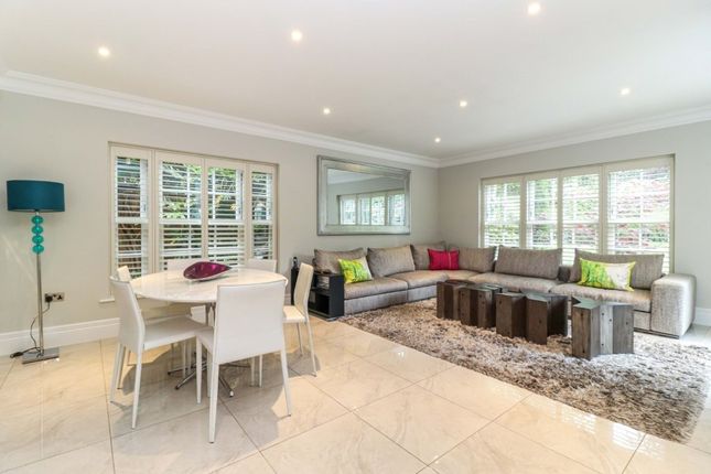 Magnolias, 15, Ellwood Road, Buckinghamshire photo 4