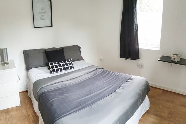 Homes To Let In Wood Green Road Wednesbury Ws10 Rent