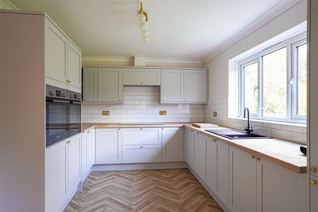 38, Silverhill Avenue, St. Leonards-On-Sea photo 4