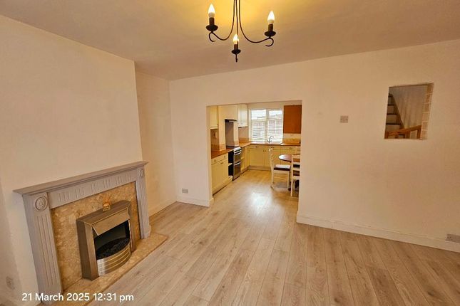 11, Northampton Road, Wellingborough photo 3