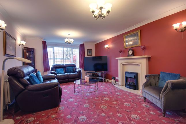 16, Manor Park, Beverley photo 3