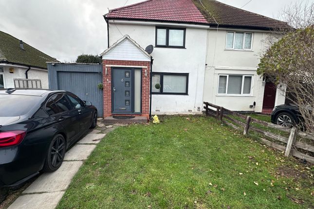 Three Bed Semi -Detached House To Rent Tw15