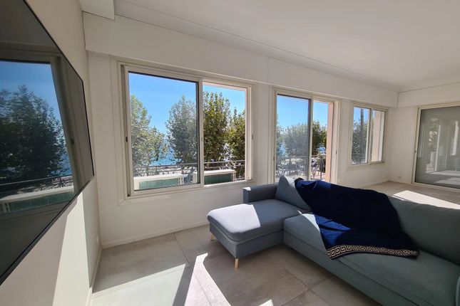 Thumbnail Apartment for sale in St Raphael, St Raphaël, Ste Maxime Area, French Riviera